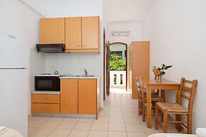 Adonis Hotel