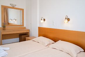Adonis Hotel
