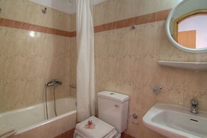 Adonis Hotel