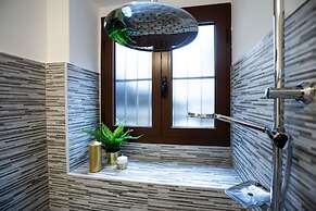 Home Hotel - Paruta 65
