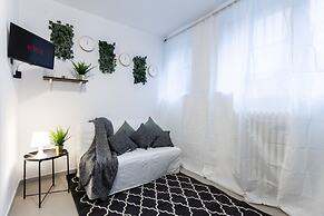 Home Hotel - Paruta 65