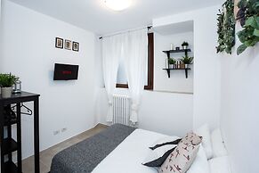Home Hotel - Paruta 65