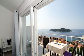 Ploce apartmani - LUV