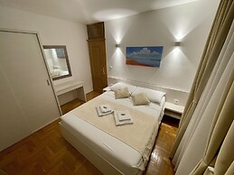B&B L.D