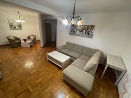 B&B L.D