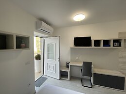 B&B L.D