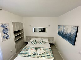B&B L.D