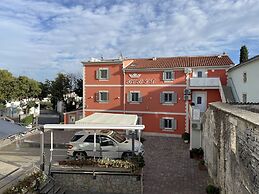 B&B L.D