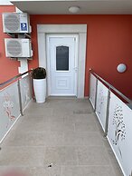 B&B L.D