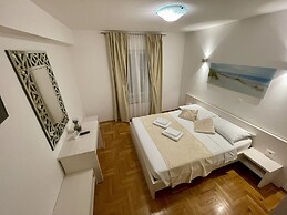 B&B L.D