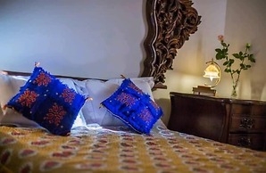 Riad la porte bleue du palais laraichi