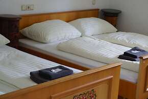 Hotel Wildrose