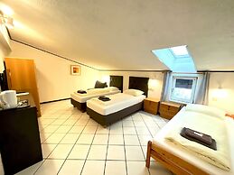 Hotel Wildrose