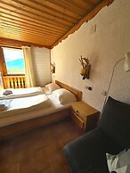 Hotel Wildrose