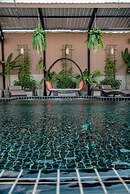 Peppery Hills Hotel