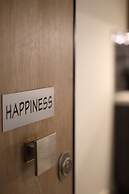 Happiness Luxury Central Apartment