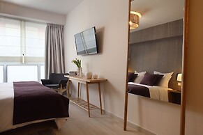 Happiness Luxury Central Apartment