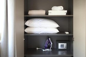 Happiness Luxury Central Apartment