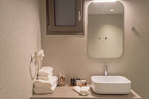 Eco Green Residences & Suites