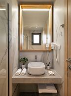 Eco Green Residences & Suites