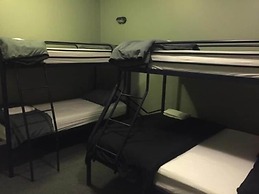 Tuatara Lodge - Hostel