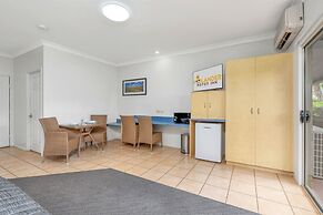Midlander Motor Inn