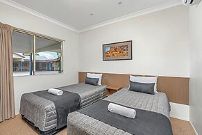 Midlander Motor Inn