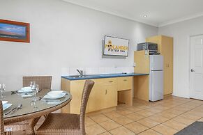 Midlander Motor Inn