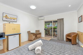 Midlander Motor Inn