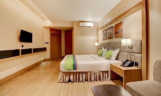 Treebo Radhe Palace, Lake Town