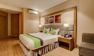 Treebo Radhe Palace, Lake Town