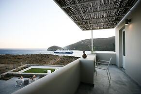Pharos Apartments