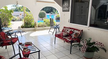 Mahina's Lodge