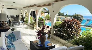 Mahina's Lodge