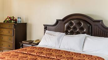Golf Lane Hotel
