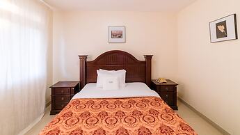 Golf Lane Hotel