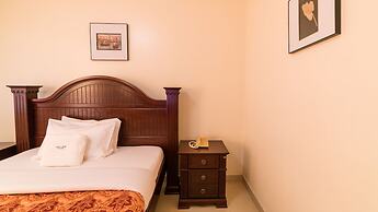 Golf Lane Hotel