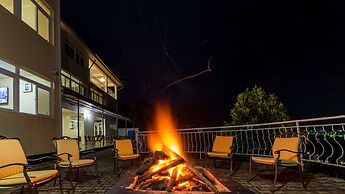 Golf Lane Hotel