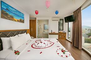 La Beach Hotel