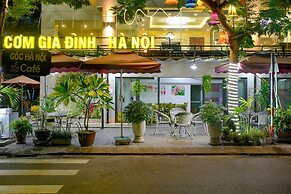 La Beach Hotel