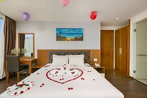 La Beach Hotel