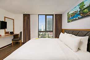 La Beach Hotel