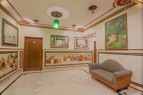 Hotel Aashish