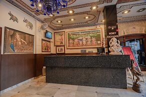 Hotel Aashish