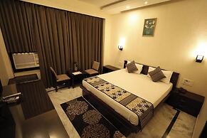 Hotel Aashish