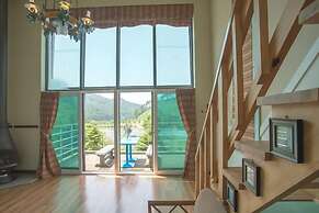 Sunny Junny Pension