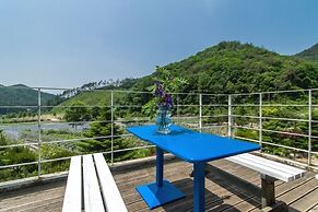 Sunny Junny Pension