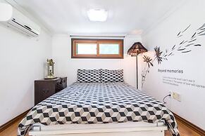 Sunny Junny Pension