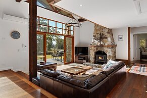 Adventure Bay Retreat