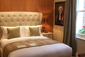 The Hayden Pub & Rooms